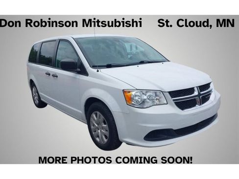 Used 2019 Dodge Grand Caravan SE w/ UConnect Hands-Free Group FWD image 1