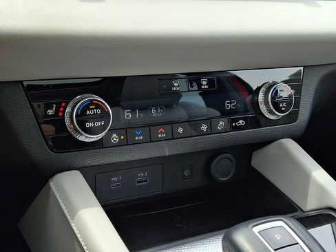 Used 2023 Mitsubishi Outlander SEL FWD image 19