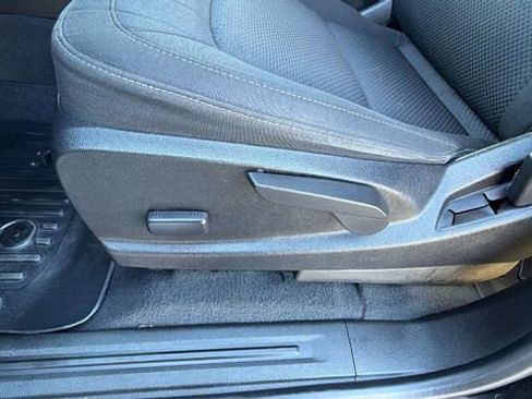 Used 2021 Chevrolet Colorado LT w/ Safety Package image 22