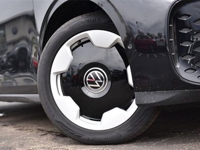 New 2025 Volkswagen ID. Buzz Pro S