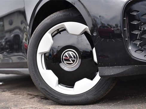 New 2025 Volkswagen ID. Buzz Pro S image 3