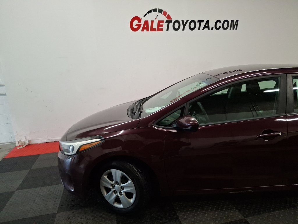 Used 2017 Kia Forte LX FWD image 5