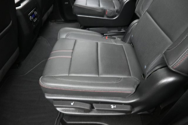 Used 2022 Chevrolet Tahoe RST w/ Luxury Package AWD/4WD image 23