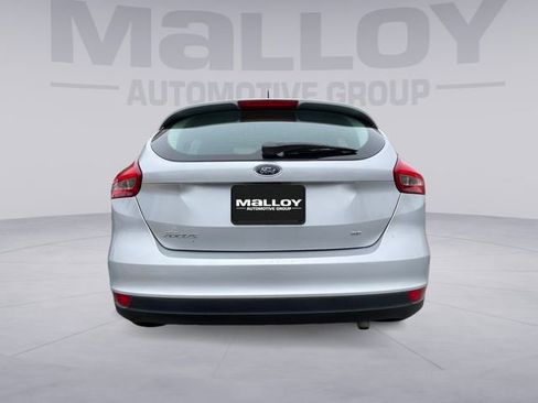 Used 2018 Ford Focus SE w/ Cold Weather Package image 4