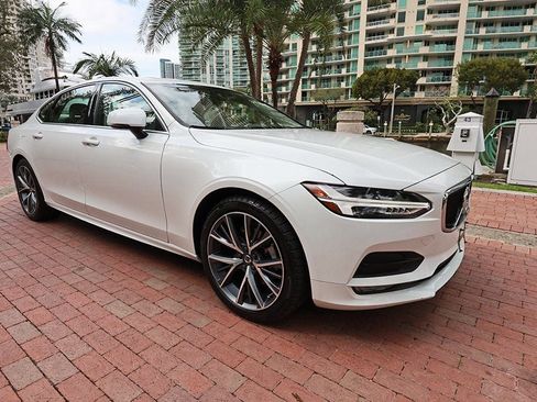 Used 2019 Volvo S90 T5 Momentum image 17