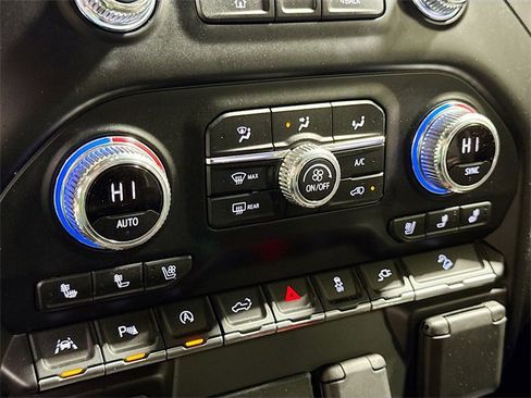 Used 2020 GMC Sierra 1500 AT4 image 18