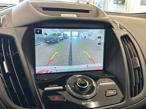 Used 2017 Ford Escape Titanium AWD/4WD image 17