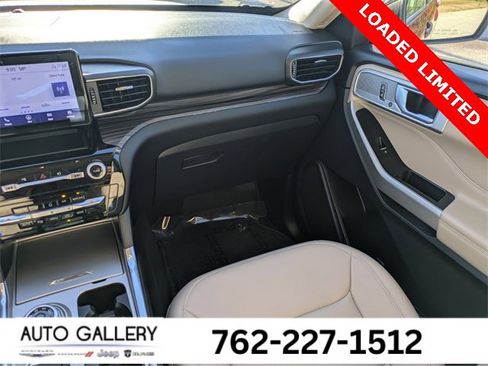 Used 2022 Ford Explorer Limited w/ Equipment Group 301A image 19