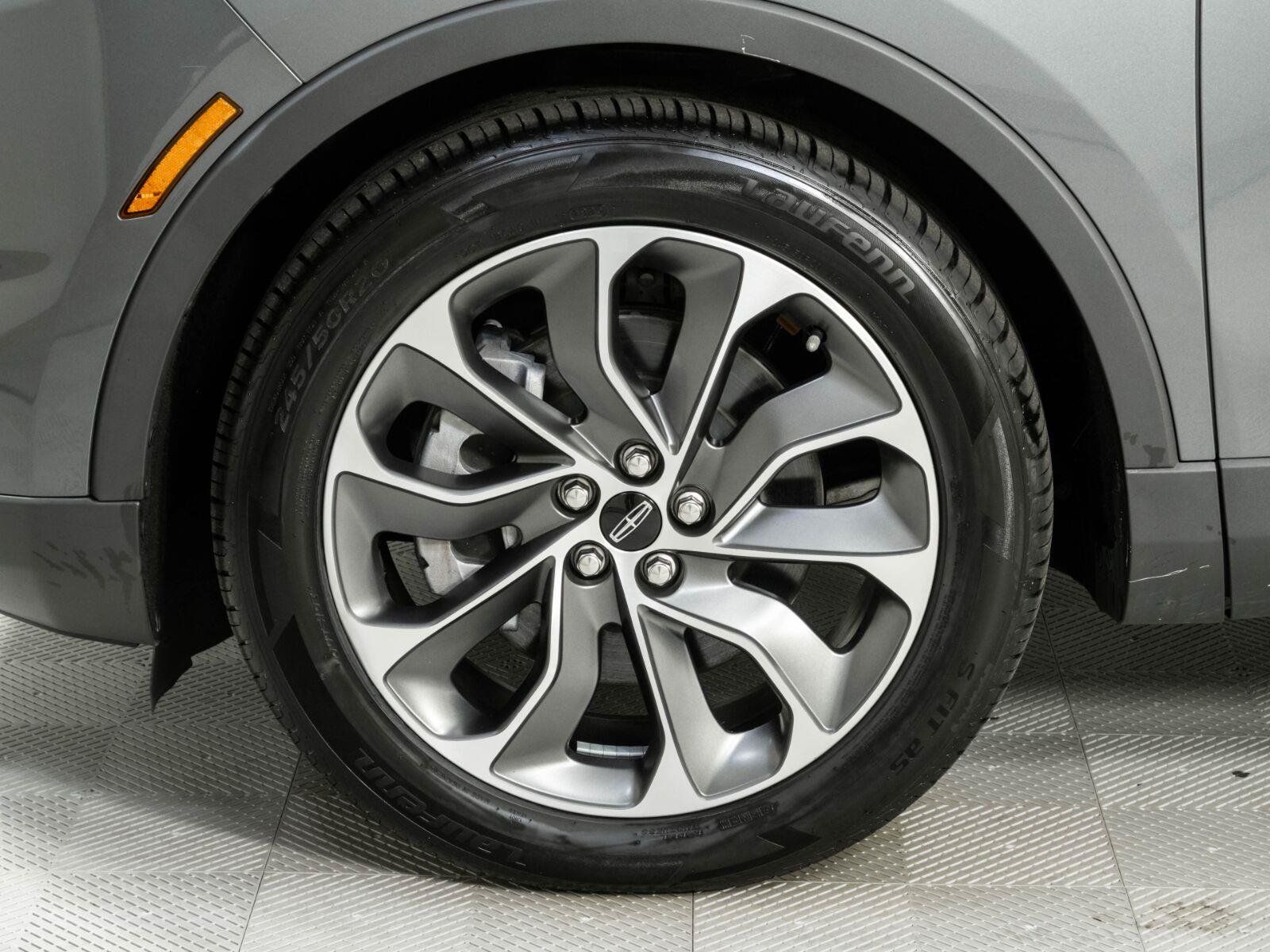 Used 2022 Lincoln Nautilus Reserve AWD/4WD image 38