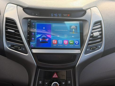 Used 2016 Hyundai Elantra SE FWD image 36