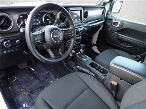 Used 2023 Jeep Wrangler Unlimited w/ Cold Weather Group image 9