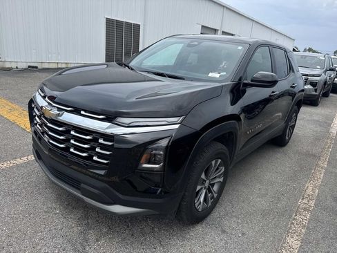 Used 2026 Chevrolet Equinox LT w/ Convenience Package II FWD image 14
