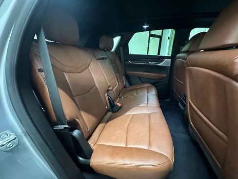 Certified 2025 Cadillac XT5 Sportv AWD/4WD image 18