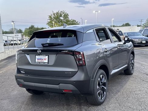 New 2025 Nissan Kicks SV image 13