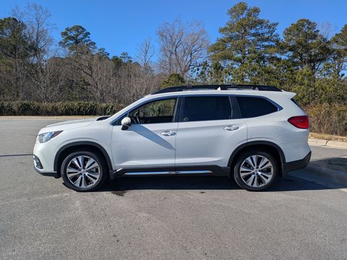 Used 2022 Subaru Ascent Limited w/ Technology Package image 8