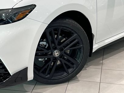 New 2026 Toyota Camry Hybrid w/ Multimedia Upgrade Package