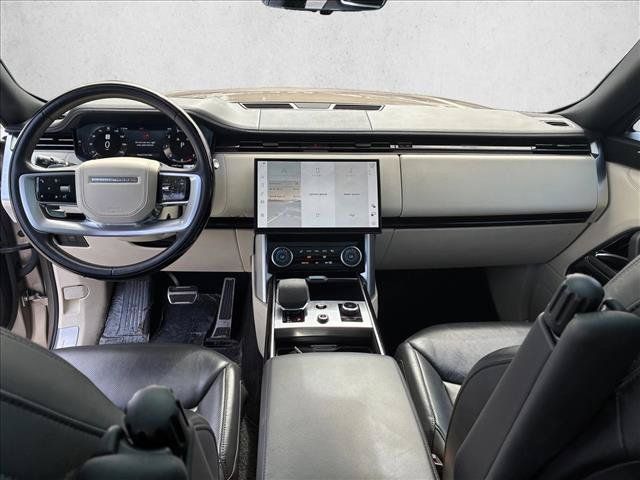 Used 2023 Land Rover Range Rover Long Wheelbase SE AWD/4WD image 16