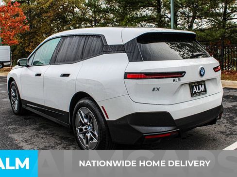 Used 2023 BMW iX xDrive50 image 4