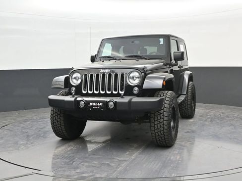 Used 2016 Jeep Wrangler Sahara w/ Connectivity Group image 3
