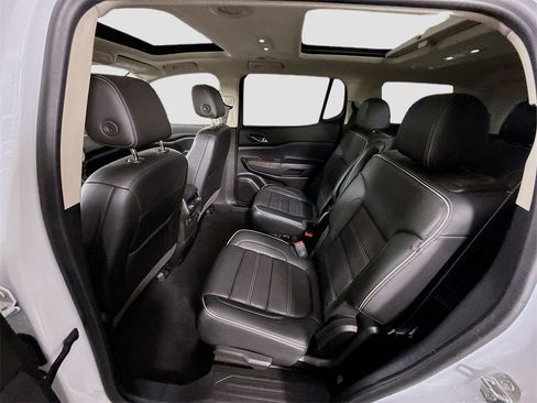 Used 2022 GMC Acadia Denali w/ Denali Ultimate Package image 19