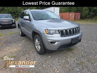 Used 2018 Jeep Grand Cherokee Laredo AWD/4WD video 1