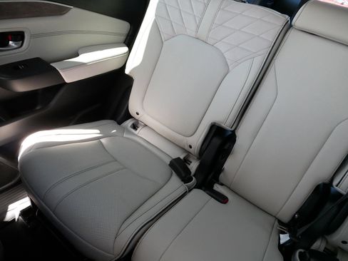 Certified 2026 Honda Pilot Elite image 12