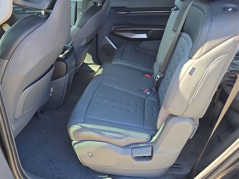 New 2026 Kia EV9 Wind image 17