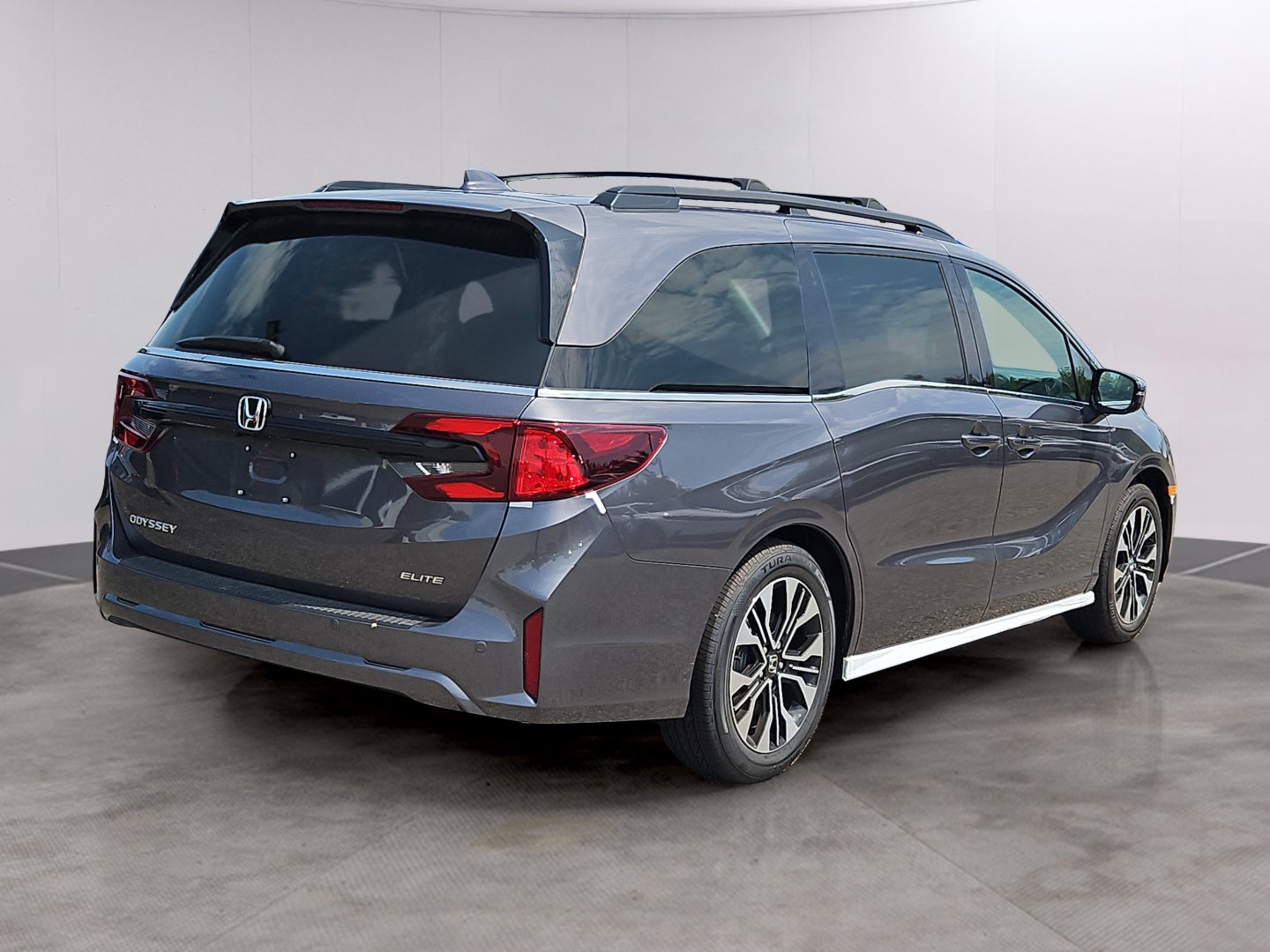 New 2026 Honda Odyssey Elite image 3