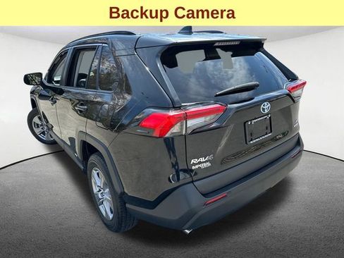 Used 2024 Toyota RAV4 LE AWD/4WD image 8