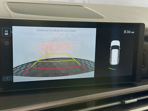 Used 2025 Hyundai Santa Fe SEL image 23