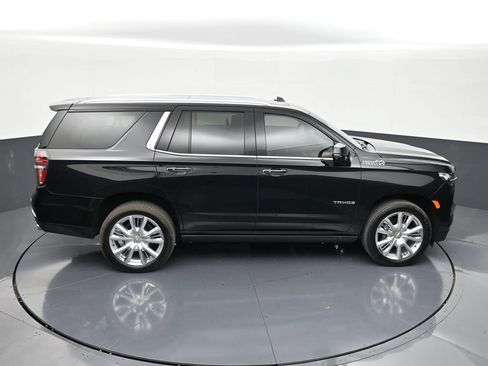Used 2024 Chevrolet Tahoe High Country w/ Premium Package AWD/4WD image 17