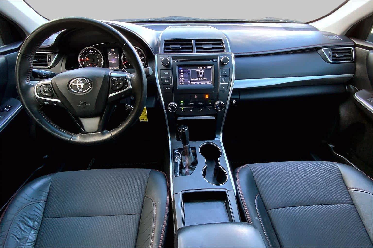 Used 2016 Toyota Camry SE FWD image 16