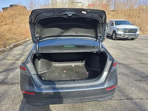 Used 2023 Honda Accord LX image 18