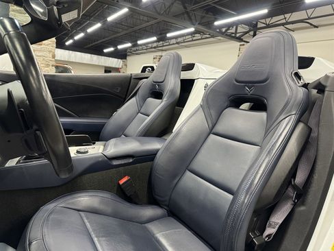 Used 2015 Chevrolet Corvette Z06 w/ 3LZ Preferred Equipment Group image 22
