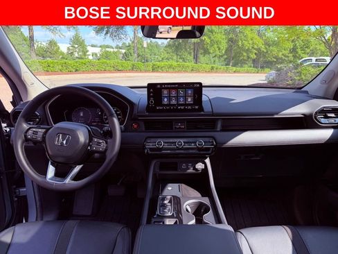 Used 2025 Honda Pilot Touring image 11