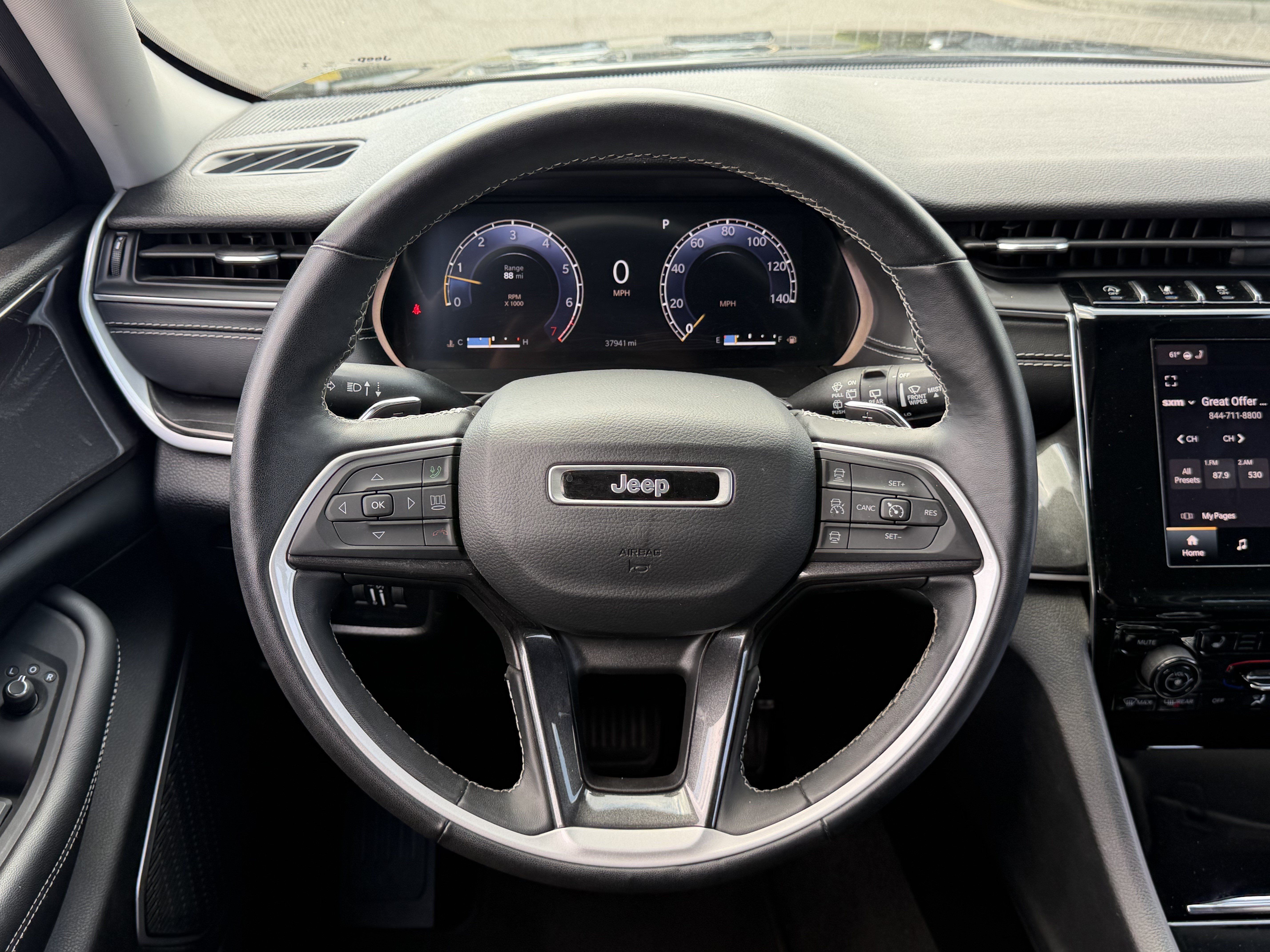 Used 2022 Jeep Grand Cherokee L Laredo w/ Luxury Tech Group I RWD image 17