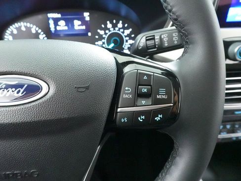 Certified 2022 Ford Escape SE w/ SE Sport Appearance Package image 14