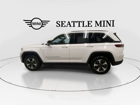 Used 2024 Jeep Grand Cherokee Limited 4xe AWD/4WD image 7