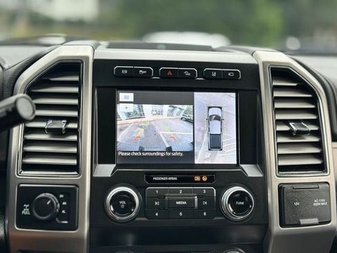 Used 2021 Ford F350 Platinum w/ Tremor Off-Road Package AWD/4WD image 17