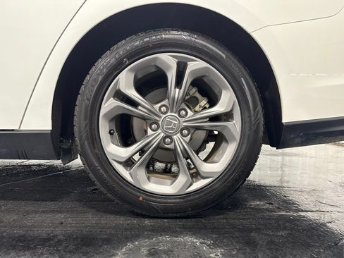Used 2024 Honda Accord EX image 9
