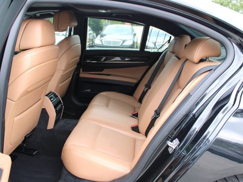 Used 2012 BMW ALPINA B7 image 22