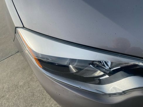 Used 2014 Toyota Corolla LE image 28