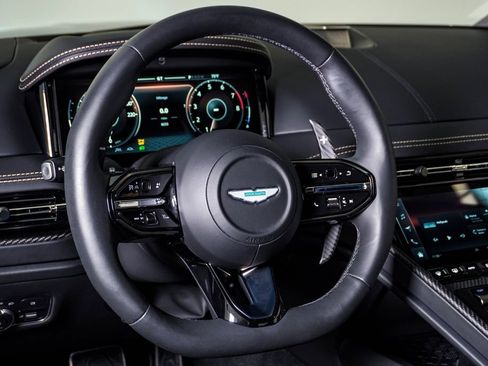 Used 2025 Aston Martin DB12 Coupe RWD image 25