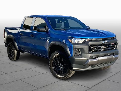 Used 2023 Chevrolet Colorado Trail Boss w/ Advanced Trailering Package image 2