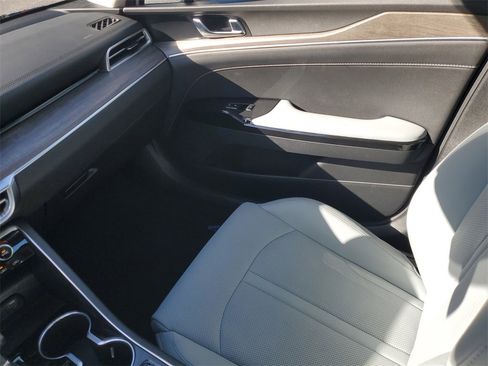 Used 2023 Kia K5 EX image 12