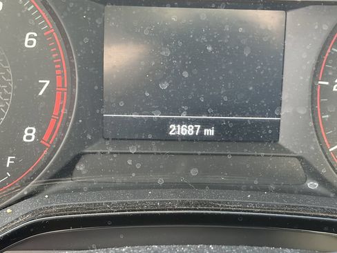 Used 2024 Chevrolet Trax RS FWD image 13