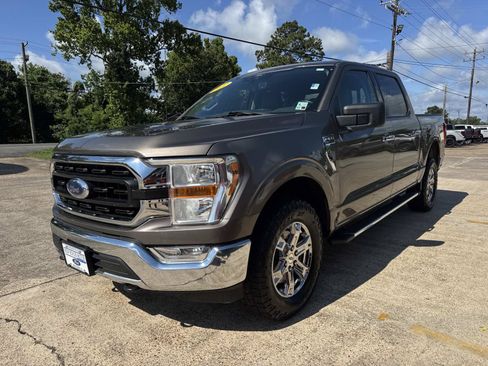 Used 2022 Ford F150 XLT w/ Equipment Group 301A Mid AWD/4WD image 3