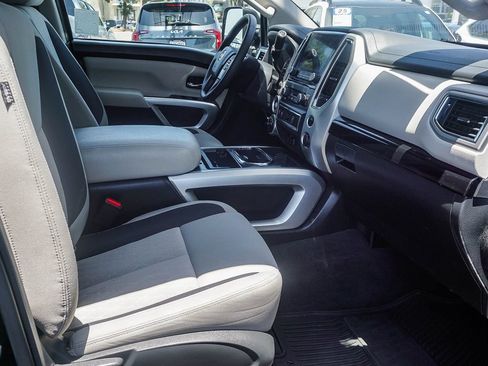 Used 2021 Nissan Titan SV w/ SV Convenience Package AWD/4WD image 13