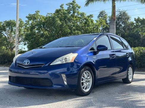Used 2012 Toyota Prius V Two FWD image 2