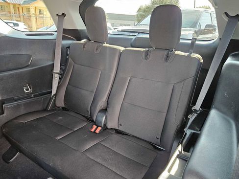 Used 2023 Ford Explorer XLT image 22